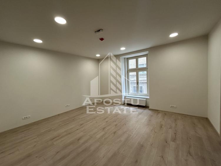 Birou, de 68 mp, în Ultracentral