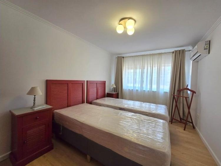 Apartament cu 4 camere în Victoriei