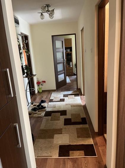 Apartament cu 3 camere decomandat în Zamfirescu