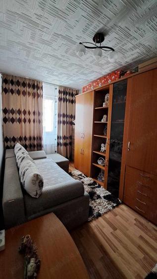 Garsonieră decomandată în Govândari