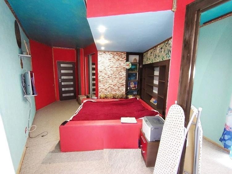 Apartament cu 3 camere semidecomandat, mobilat în Zorilor