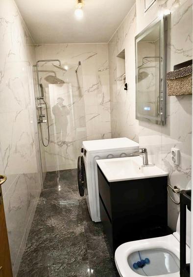 Apartament cu 2 camere decomandat în P-ța Unirii