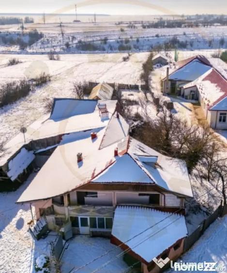 Casă cu 5 camere cu Teren 5232 Mp în Căldăraru