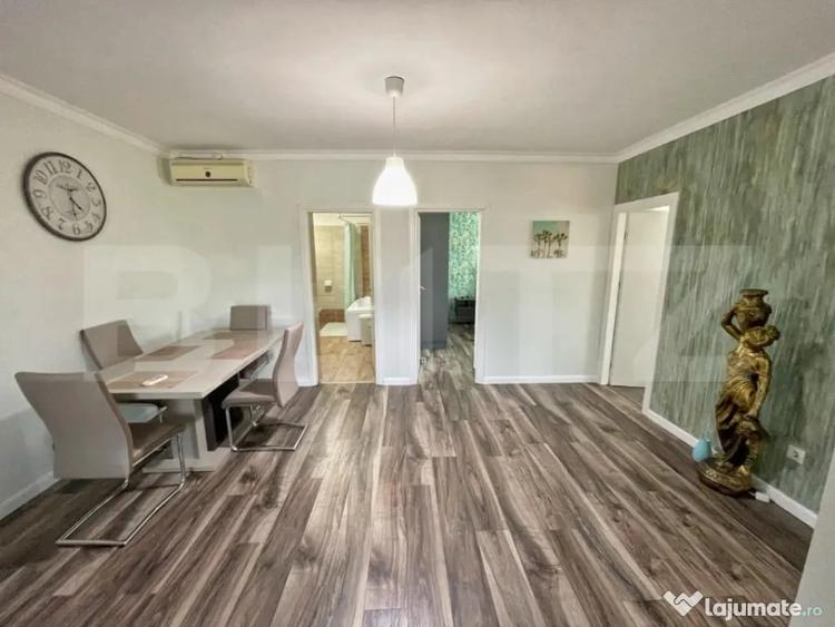 Apartament cu 3 camere semidecomandat în Plaiul Vulcanești