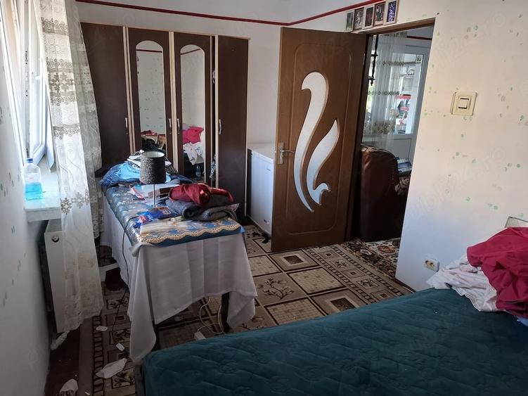 Casă cu 3 camere cu Teren 50 Mp în Exterior Vest