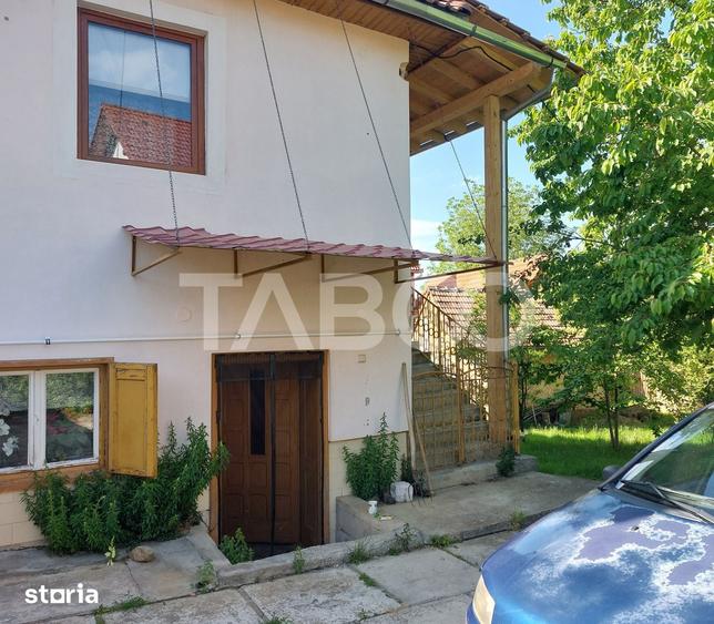 Casă cu 3 camere decomandat cu Teren 516 Mp în Rășinari