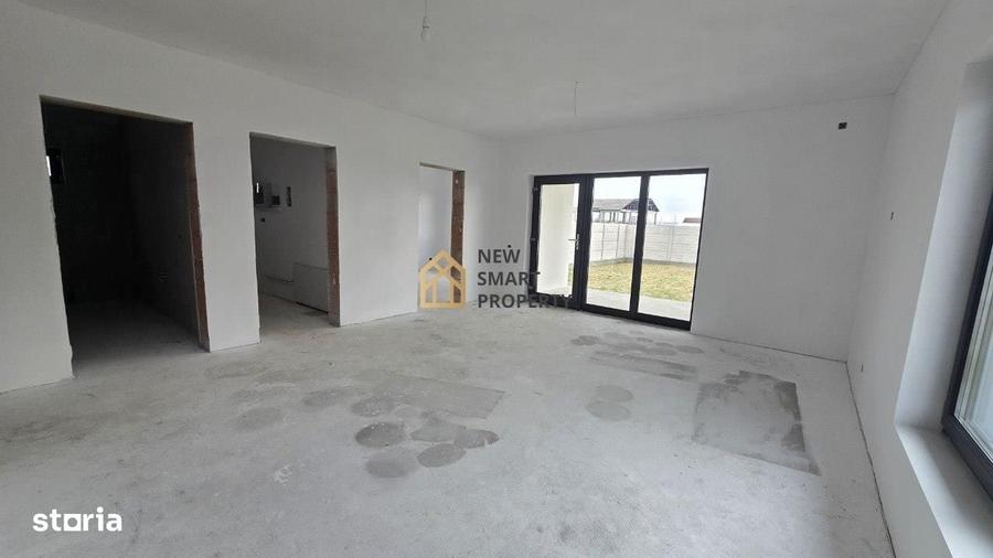 Casă cu 4 camere cu Teren 553 Mp în Sântandrei