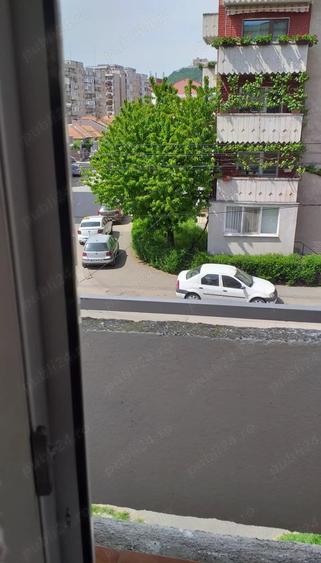 Garsonieră decomandată în Gojdu