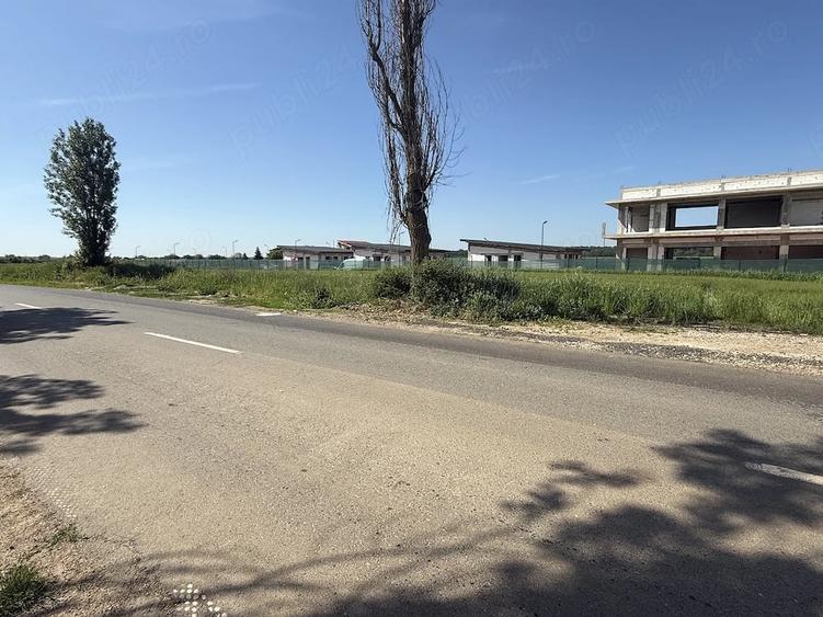 Teren de 2490 mp, în Pietroșani