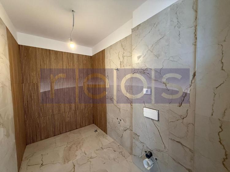 Apartament cu 2 camere semidecomandat în Sisești