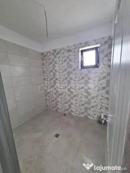 Casă cu 4 camere cu Teren 200 Mp în Prelungirea Ghencea