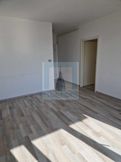 Garsonieră decomandată în Avantgarden
