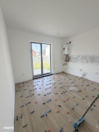 Casă cu 4 camere cu Teren 250 Mp în Central