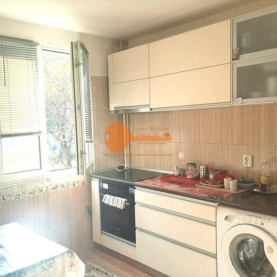 Apartament cu 2 camere decomandat, mobilat în Berceni