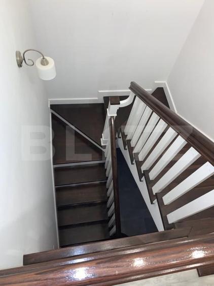 Casă individuală cu 4 camere cu Garaj în Dumbrăvița