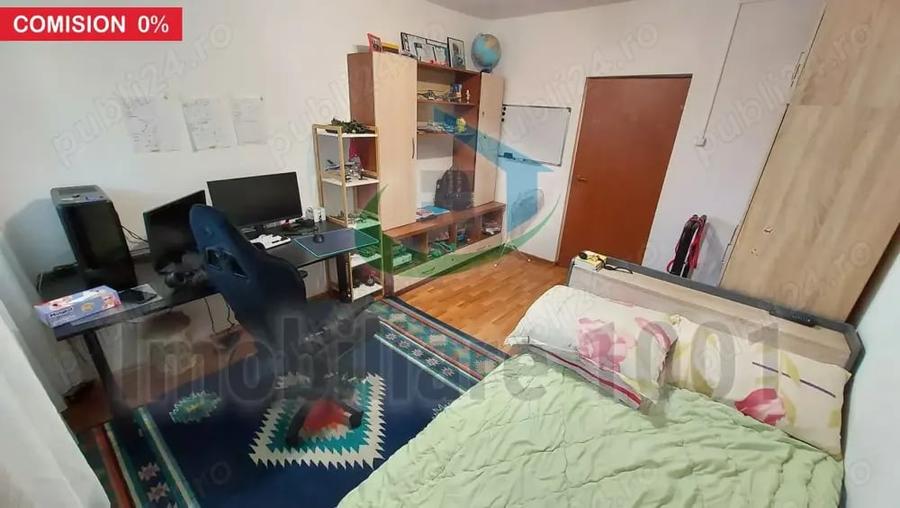 Apartament cu 3 camere decomandat în Central