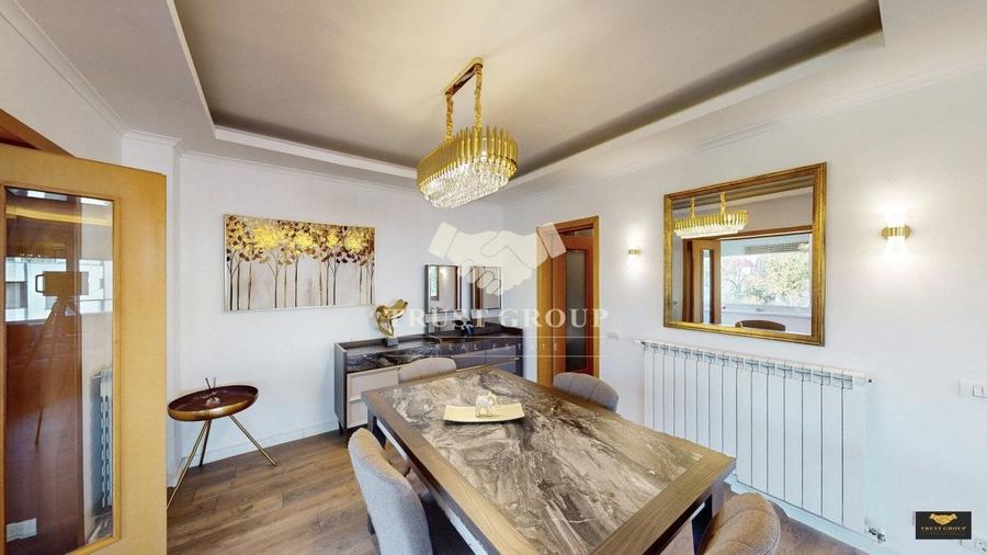 Apartament cu 4 camere decomandat, mobilat în Primăverii