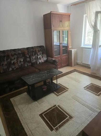 Apartament cu 3 camere decomandat în Tomis III