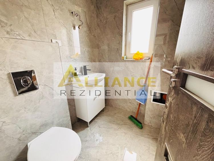 Casă individuală cu 5 camere cu Canalizare în Berceni