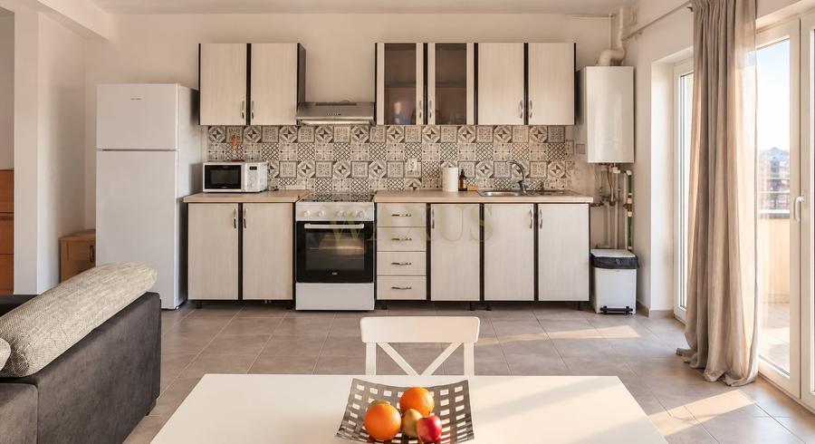 Apartament cu 2 camere semidecomandat, mobilat în Florești