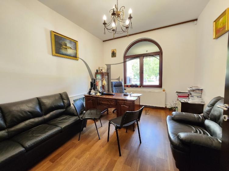Vila 8 camere 3 bucatarii 3 bai terasa, 281 mp Barbu Vacarescu Stefan cel Mare  - 6