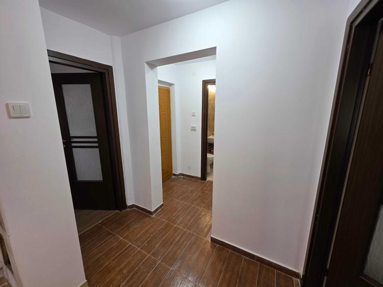 Apartament cu 3 camere decomandat în Vest