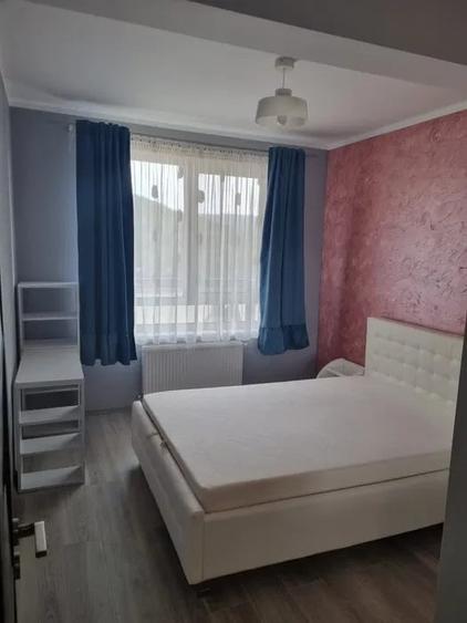 Apartament cu 3 camere semidecomandat, mobilat în Florești — fotografia 1