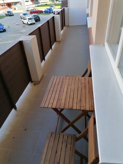 Apartament cu 2 camere decomandat în Noua