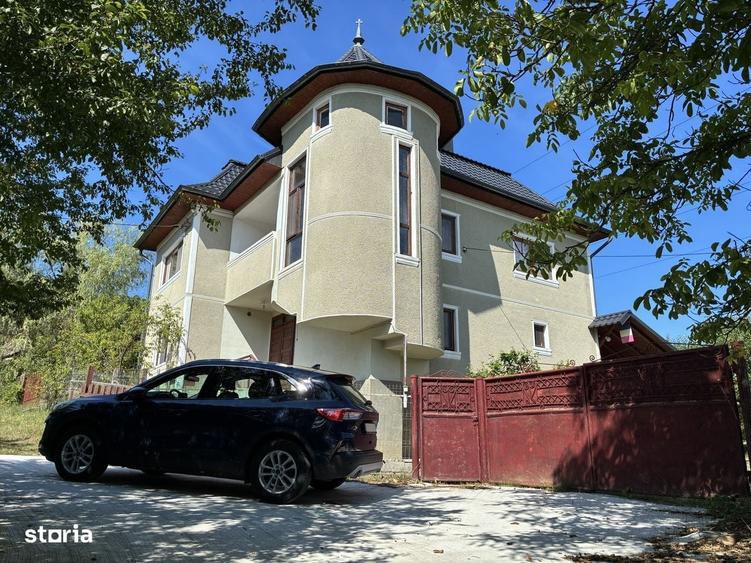 Casă cu 4 camere cu Teren 1300 Mp în Băi