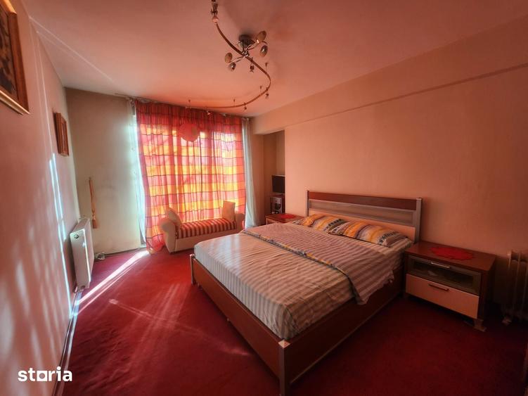 Apartament cu 4 camere în Central
