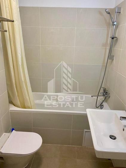 Apartament cu 3 camere semidecomandat, mobilat în Simion Bărnuțiu