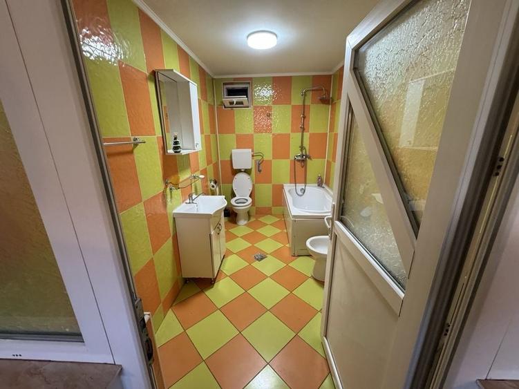 Casă cu 3 camere cu Teren 100 Mp în Colentina