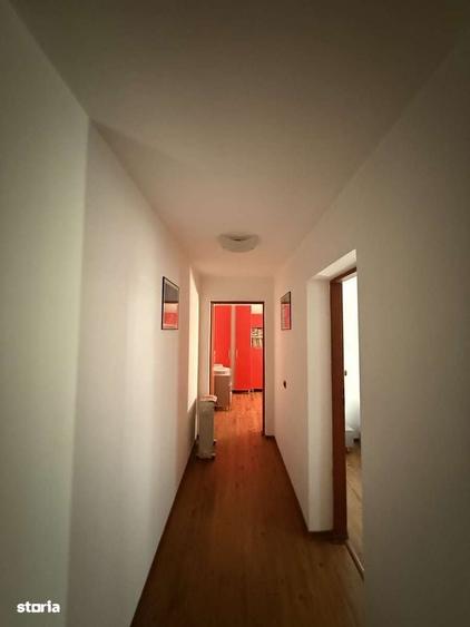 Apartament cu 3 camere decomandat în Exterior Vest