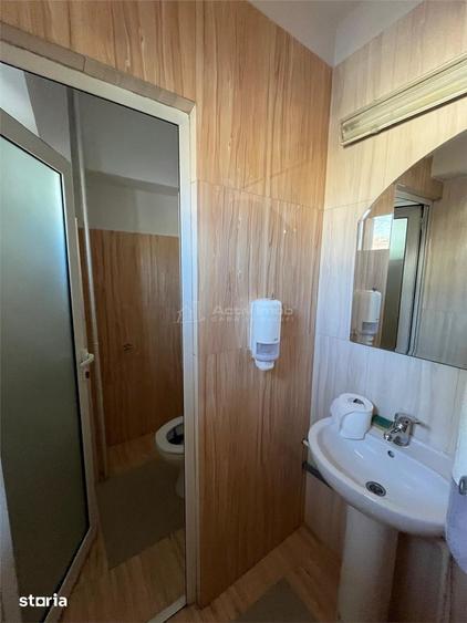 Spațiu comercial, de 260 mp, în Port