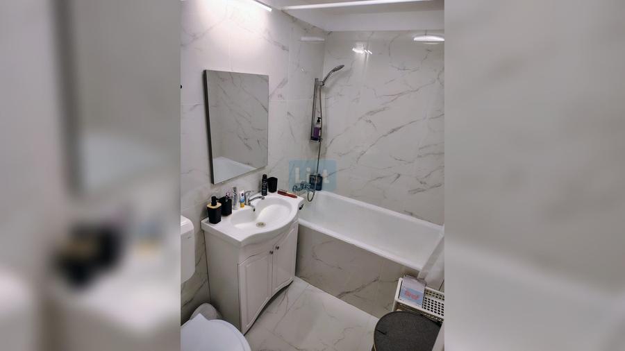 Apartament 3 camere decomandat zona FSGA - 16