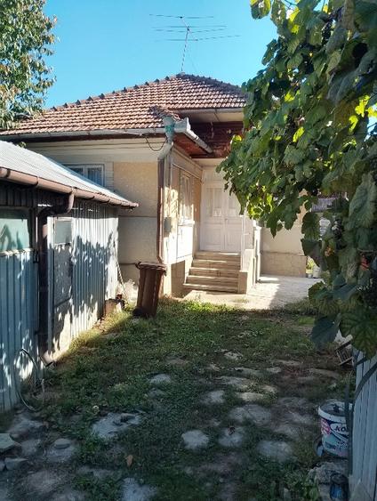 Casă individuală cu 3 camere cu Teren 789 Mp în Starchiojd