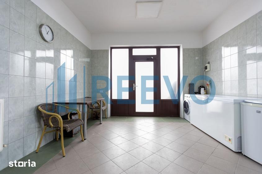 Casă cu 6 camere cu Teren 1000 Mp în Măgura