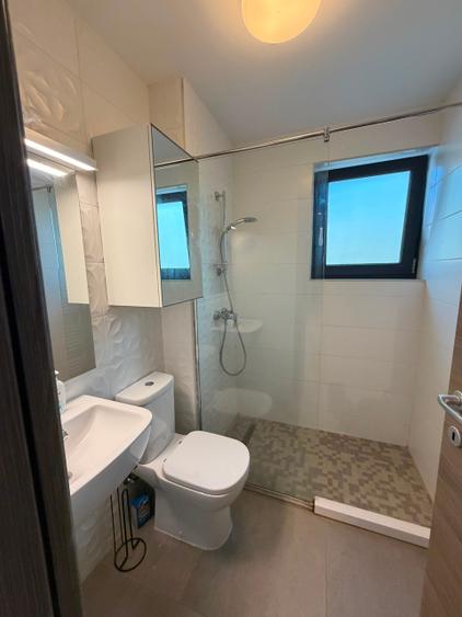 Apartament cu 4 camere decomandat în Politehnica