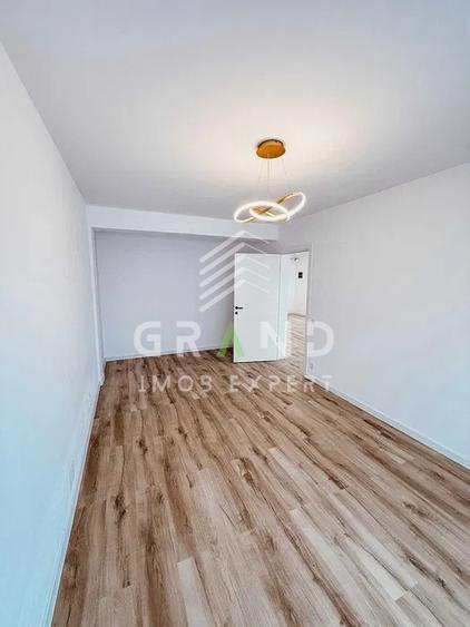 Casă individuală cu 4 camere cu Canalizare în Exterior Nord