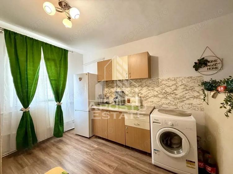 Apartament cu 2 camere semidecomandat în Complex Studențesc