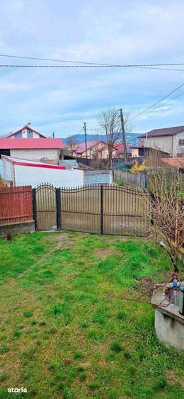 Casă cu 4 camere cu Teren 1701 Mp în Racovița