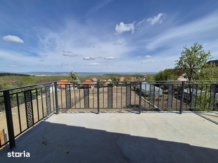 Casă cu 4 camere cu Teren 700 Mp în Feleacu