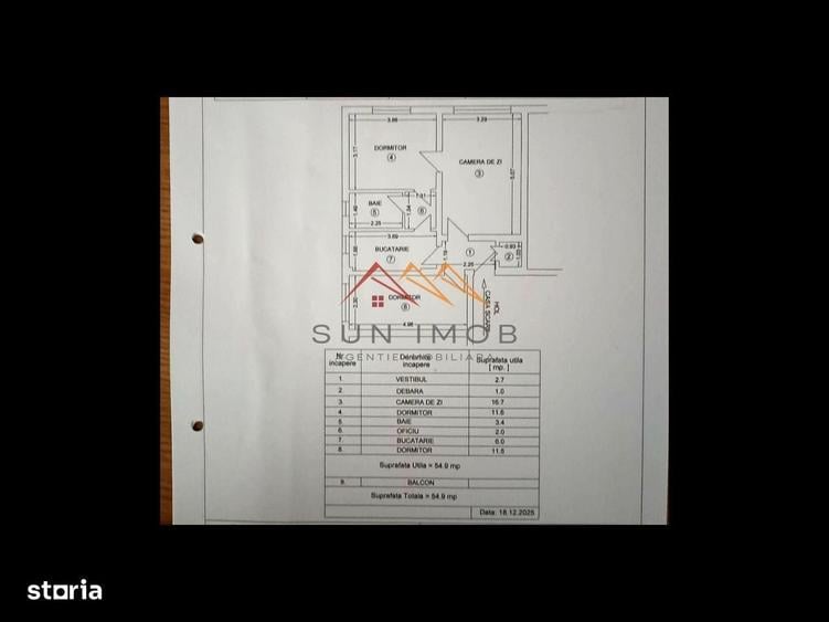 Apartament cu 3 camere semidecomandat în Piața Centrală