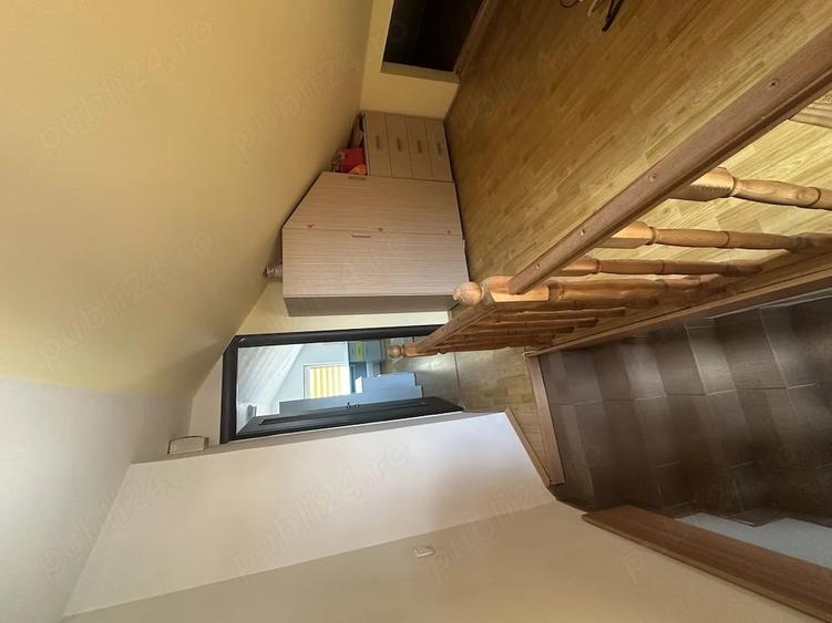 Apartament cu 4 camere decomandat în Florești
