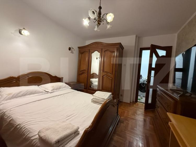 Apartament cu 4 camere decomandat, mobilat în Mărăști