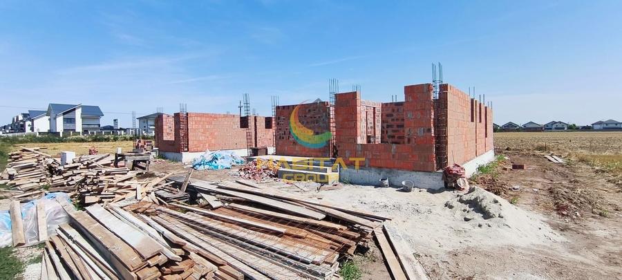 Casă individuală cu 4 camere cu Canalizare în Vidra
