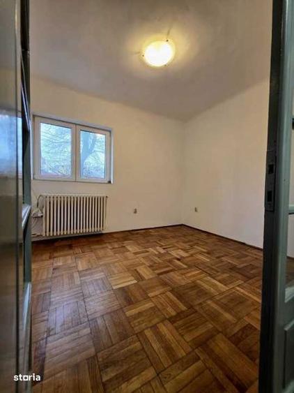 Casa curte | Inchiriere pentru Spatiu Comercial | Metrou Crangasi - 1