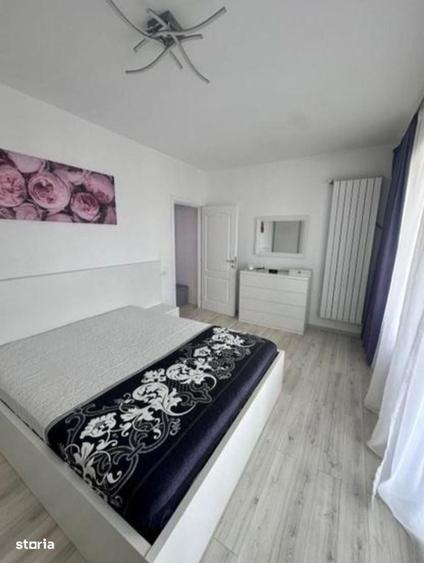 Apartament cu 3 camere decomandat în Titan
