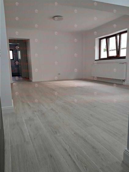 Apartament cu 2 camere semidecomandat în Dămăroaia