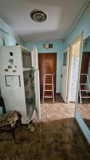 Apartament cu 3 camere decomandat în Antiaeriană